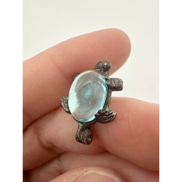 Vintage tiny  jelly belly turtle pin - Picture 2 of 5